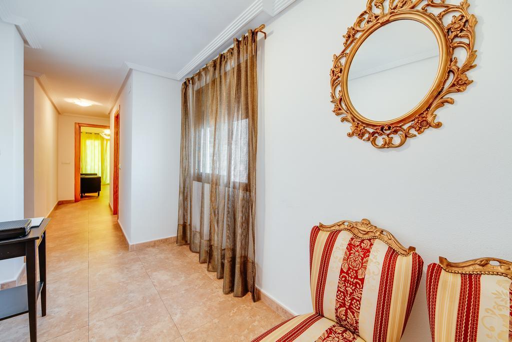 Apartamentos Madrid トレビエハ エクステリア 写真